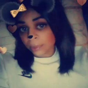 Meet your Posher, Eva